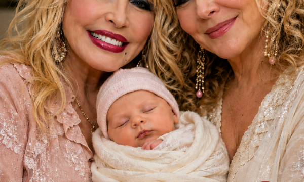 🚨 The internet is in complete shock. A surprising announcement about Dolly Parton and her sister’s family has left fans in awe – and everyone is talking non-stop about the newborn baby at the center of the story. 👶❤️