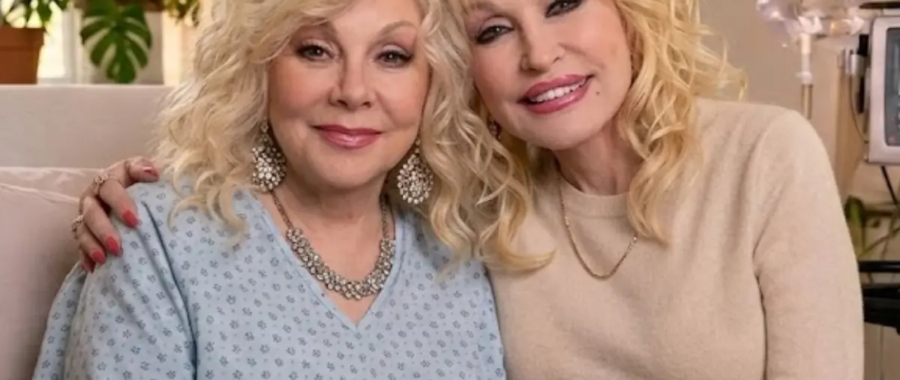 💔 “WHEN FAMILY CALLS, EVERYTHING ELSE CAN WAIT”: Dolly Parton Quietly Steps Away From the Spotlight to Support Sister Stella During a Difficult Health Journey