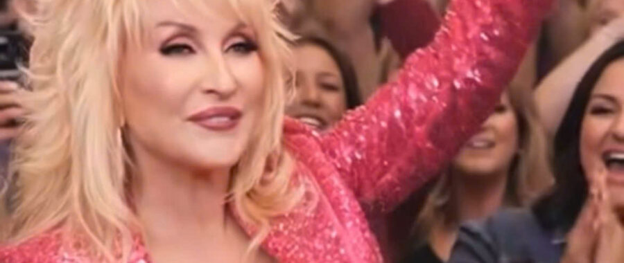SHE DIDN’T JUST SING TO AMERICA — SHE BECAME THE VOICE OF ITS MEMORY